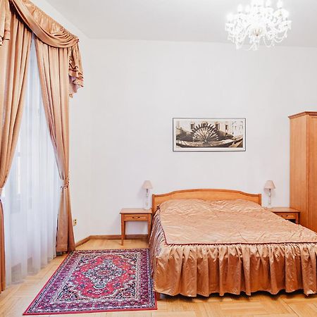 U Cerneho Medveda- At The Black Bear Apartman Prága Kültér fotó