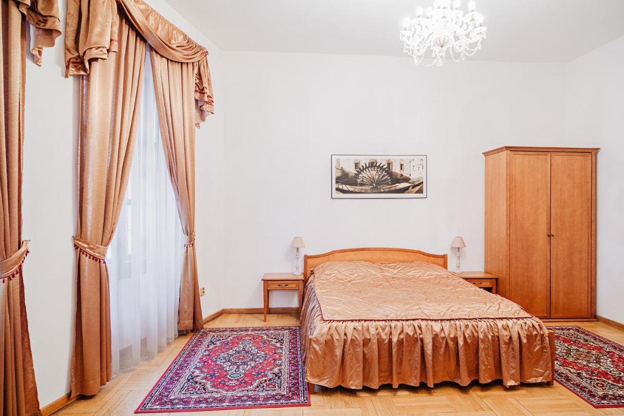 U Cerneho Medveda- At The Black Bear Apartman Prága Kültér fotó
