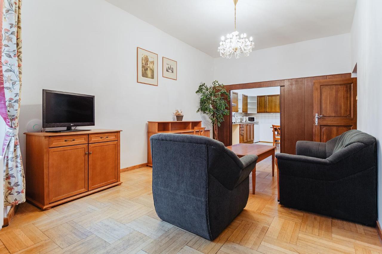 U Cerneho Medveda- At The Black Bear Apartman Prága Kültér fotó